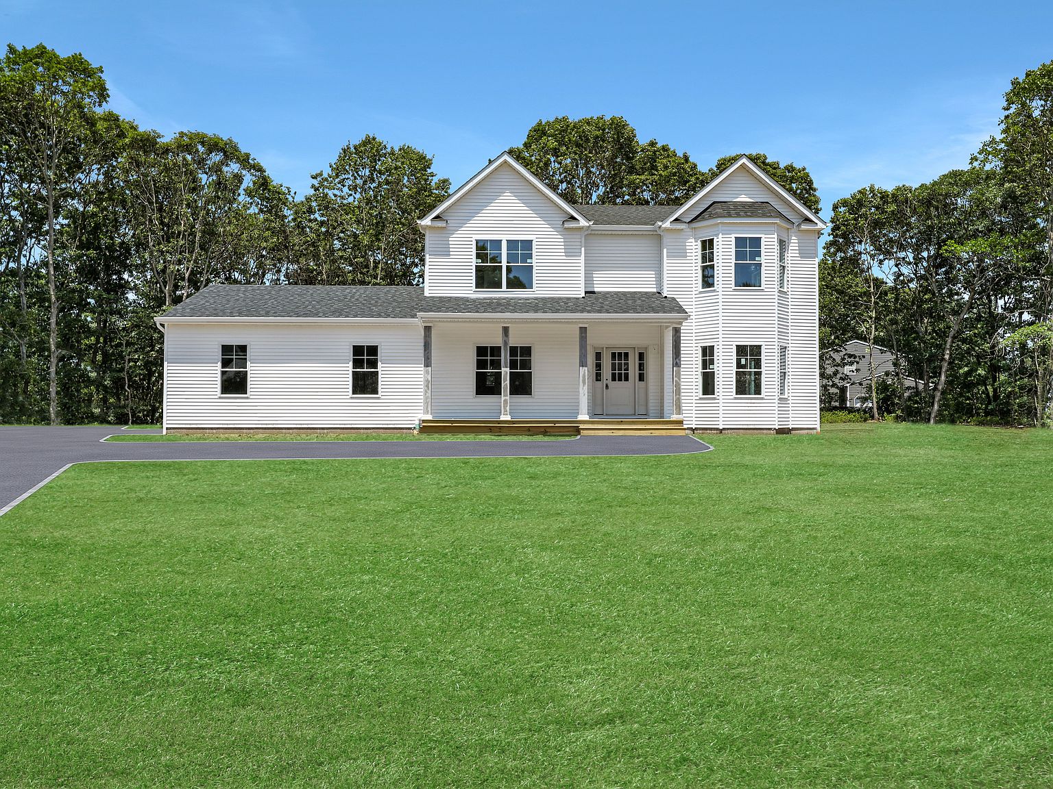 93 South St, Manorville, NY 11949 Zillow