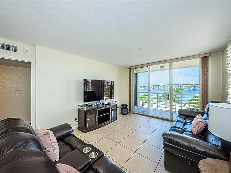 6081 Bahia Del Mar Cir #456 — Photo 10