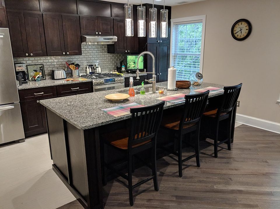 Kitchen/family room