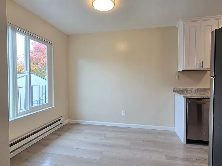 935 Azure St #9 — Photo 3