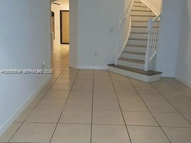 10315 NW 30th Ter #Townhouse 10315 — Photo 6