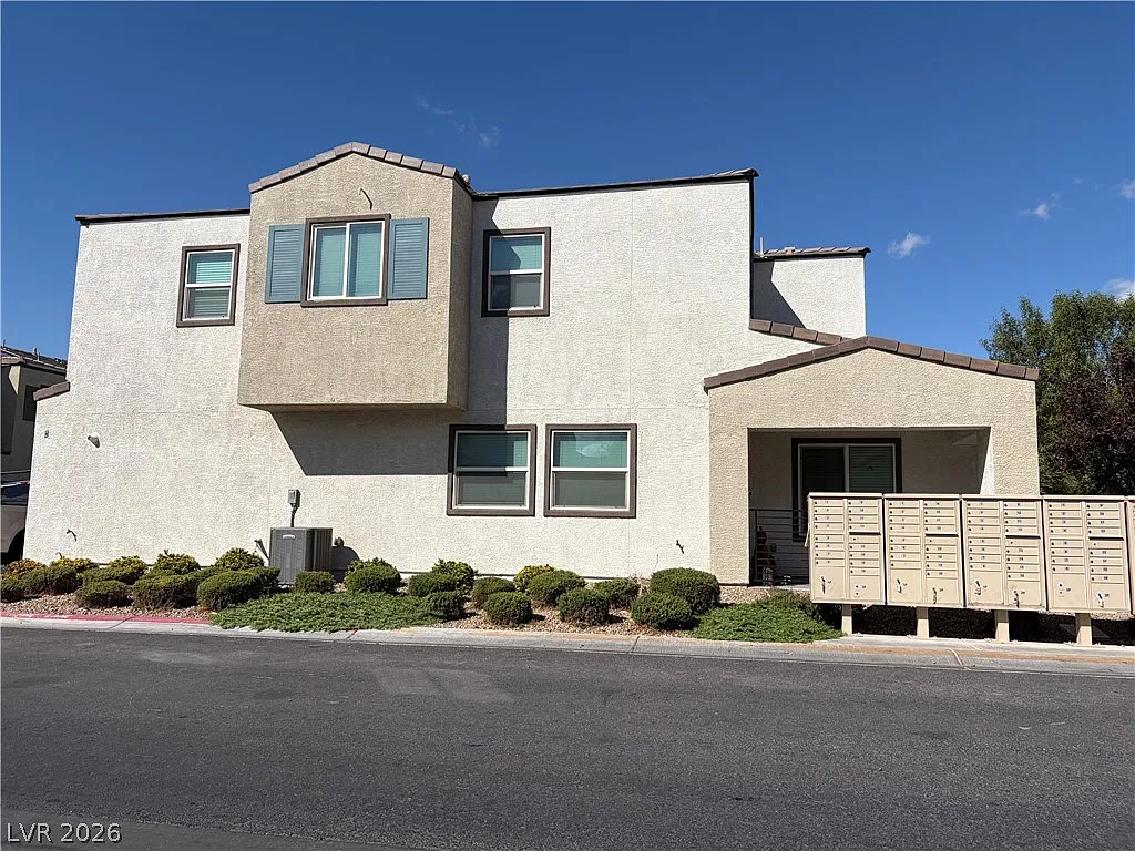 3 bed, 2.5 bath, 1156 sqft, $1,750 — Photo 3