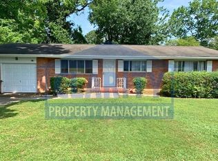 1110 Collins Cir, Chattanooga, TN 37411
