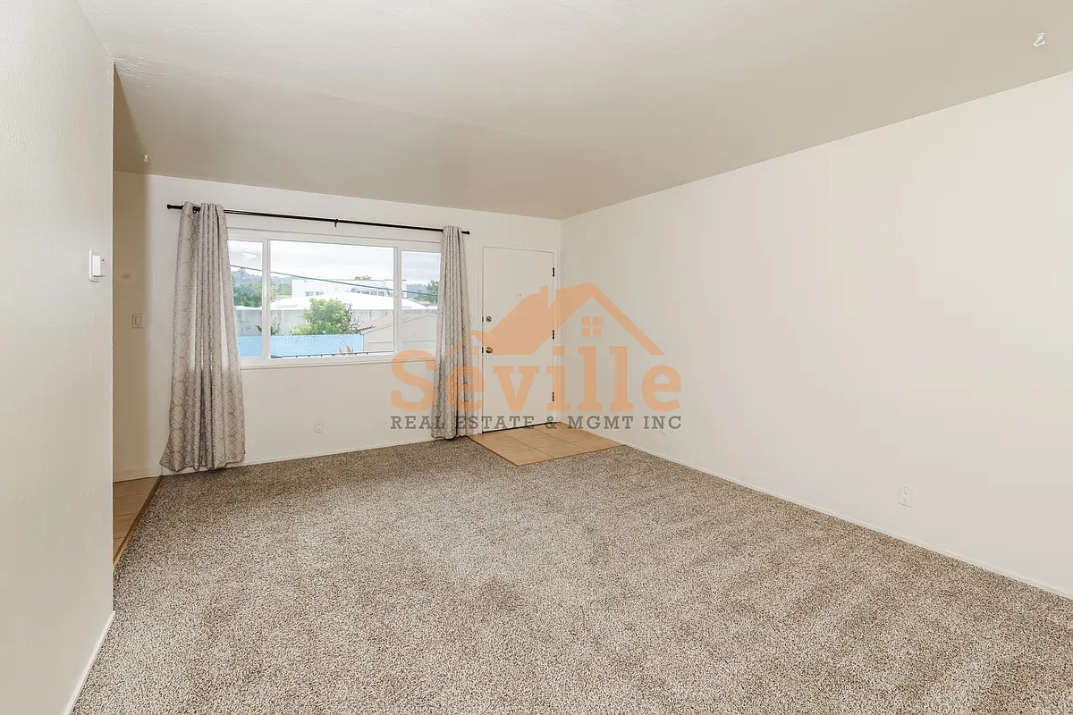 Building Photo - 2950 Stanton St #D
