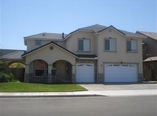 908 Spruce Ave, Clovis, CA 93611