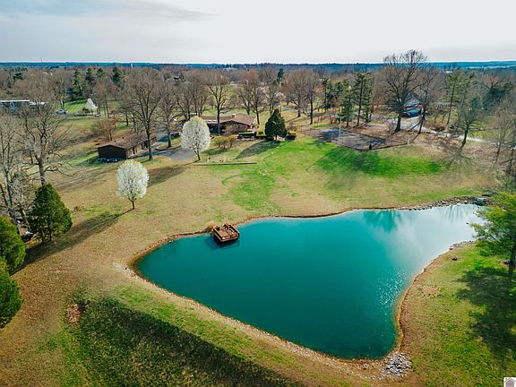 5th image of 99 Shamrock Dr