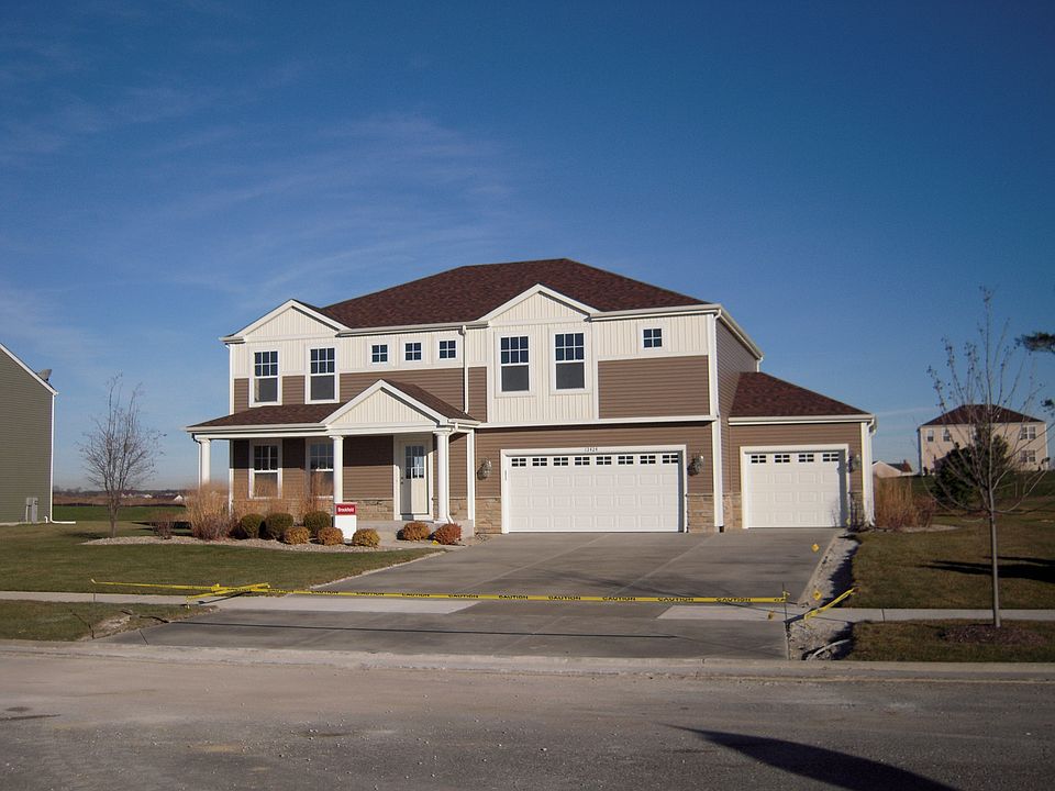 Front view of the home 