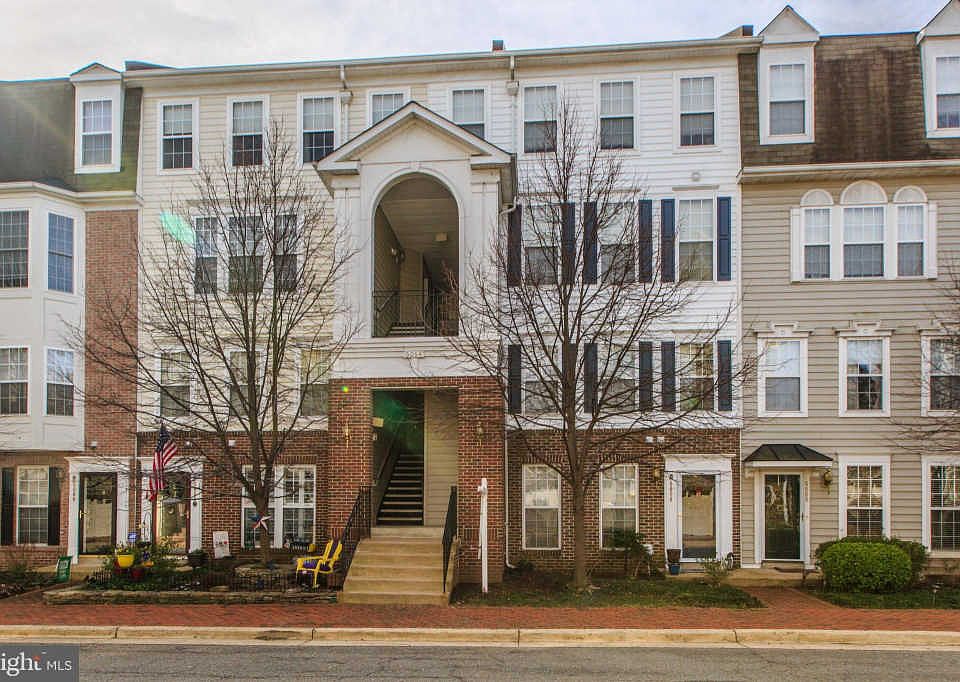1st image of 5064 Donovan Dr #427