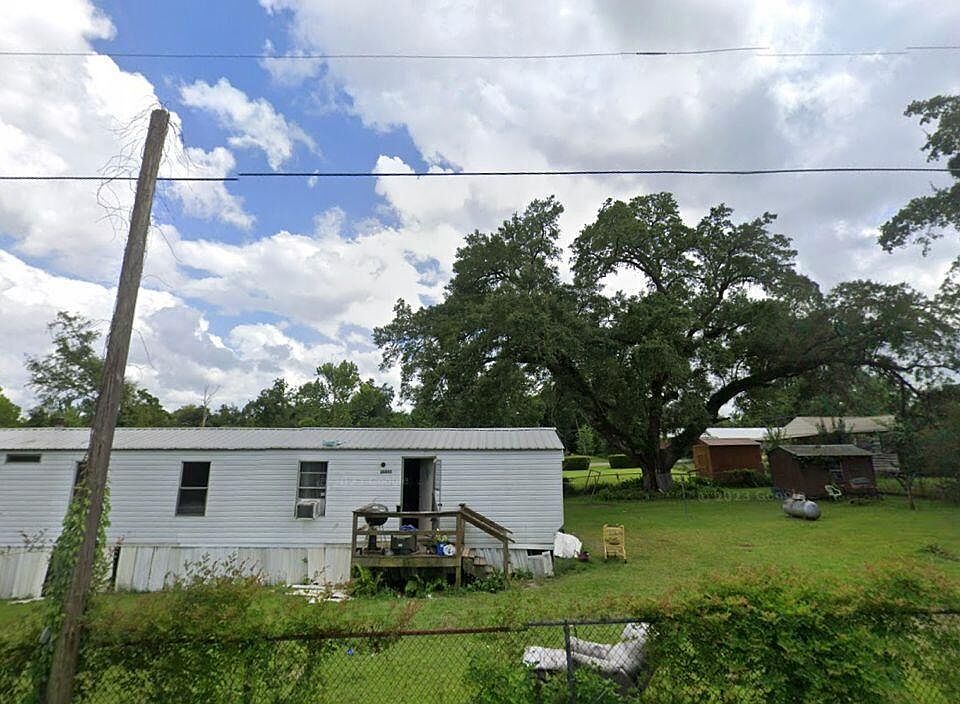 1st image of 20885 NE Gum St