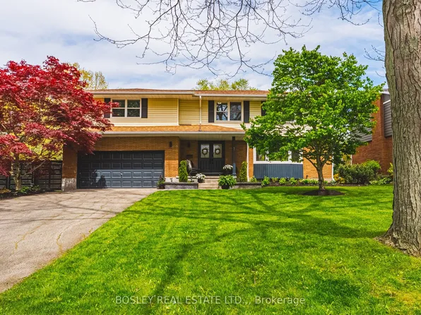 7 Rusholme Cres, Saint Catharines, ON L2T 3V3