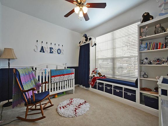 3rd image of 1061 Sussex Way
