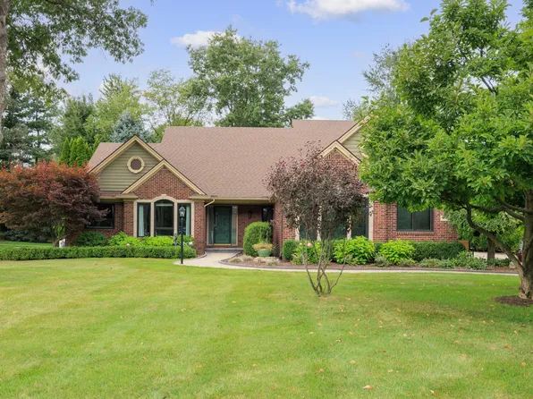 1120 American Elm St, Lake Orion, MI 48360