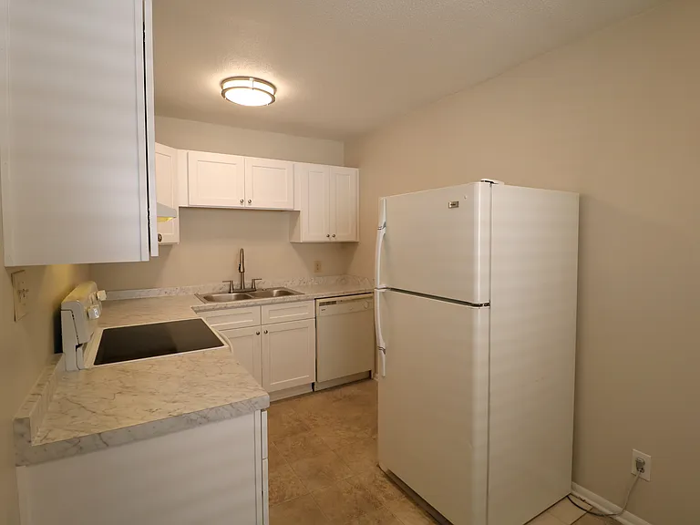3822K W Country Club Rd — Photo 7