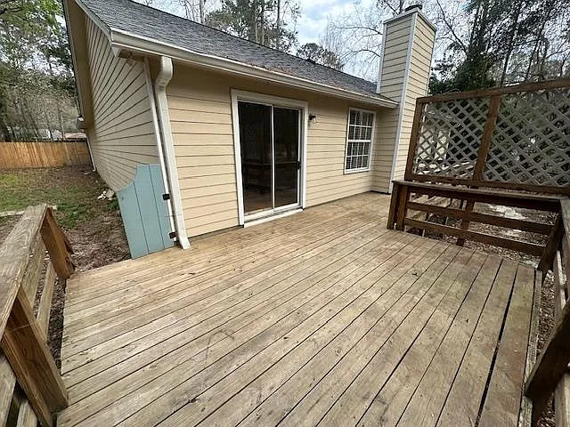 1719 Folkstone Rd — Photo 5