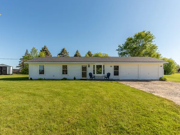 12199 N Meridian Rd, Pleasant Lake, MI 49272