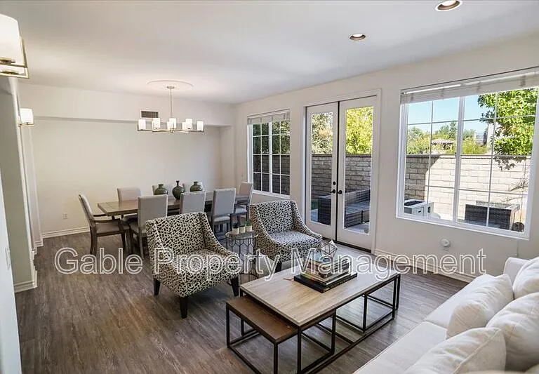 26155 Lone Rock Ct — Photo 8