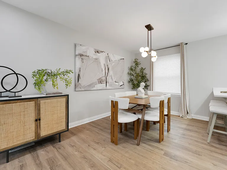 1700 Walnut Ave — Photo 4