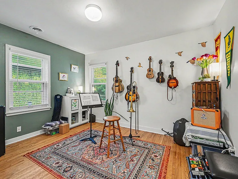 4937 Clinton Ave — Photo 14
