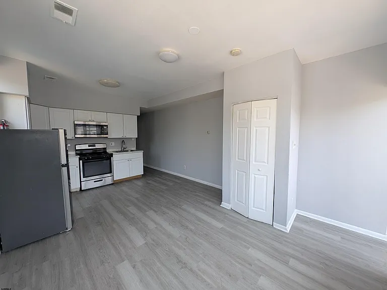 25 N Boston Ave — Photo 4