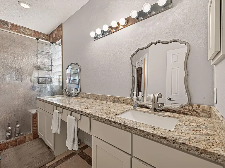 20822 Figurine Ct — Photo 19