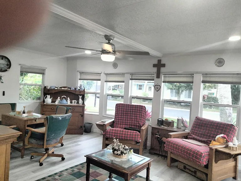 63 Windward Ct — Photo 6