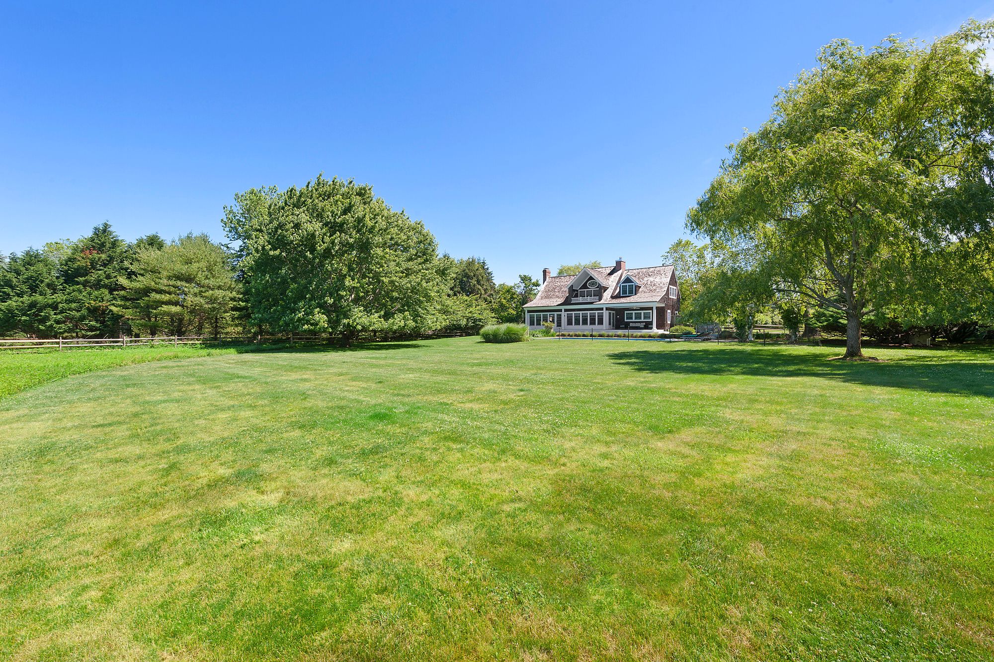 538 Lumber Ln, Bridgehampton, NY 11932 Out East