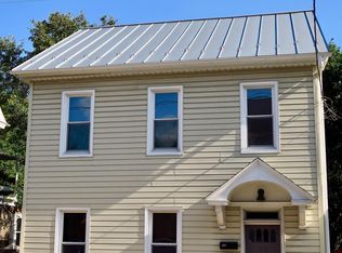 16 E Lincoln Ave #B, Lititz, PA 17543