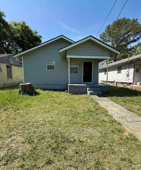 3729 Maple Ave SW