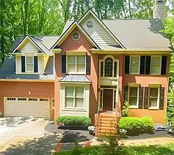 1915 Habersham Trce
