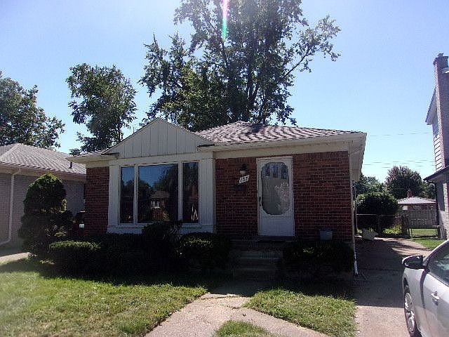1st image of 133 Elmsford Ave