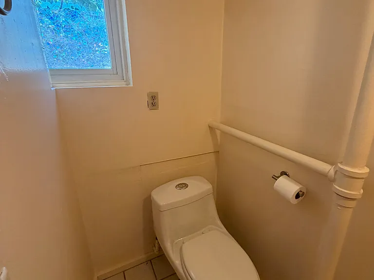 3705 SE Market St #A — Photo 4