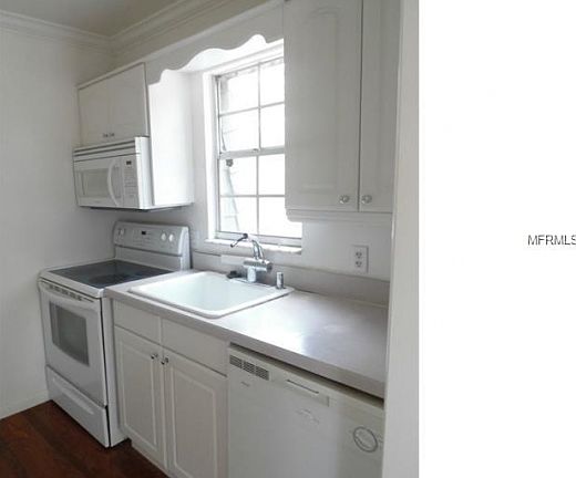 4th image of 1931 Woodcrest Dr #G
