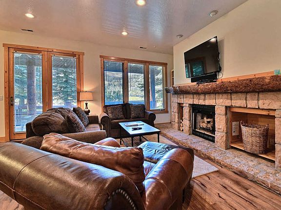 4th image of 1955 Deer Valley Dr N #303