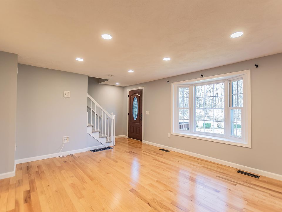 87 Scobie Pond Rd Derry NH Zillow