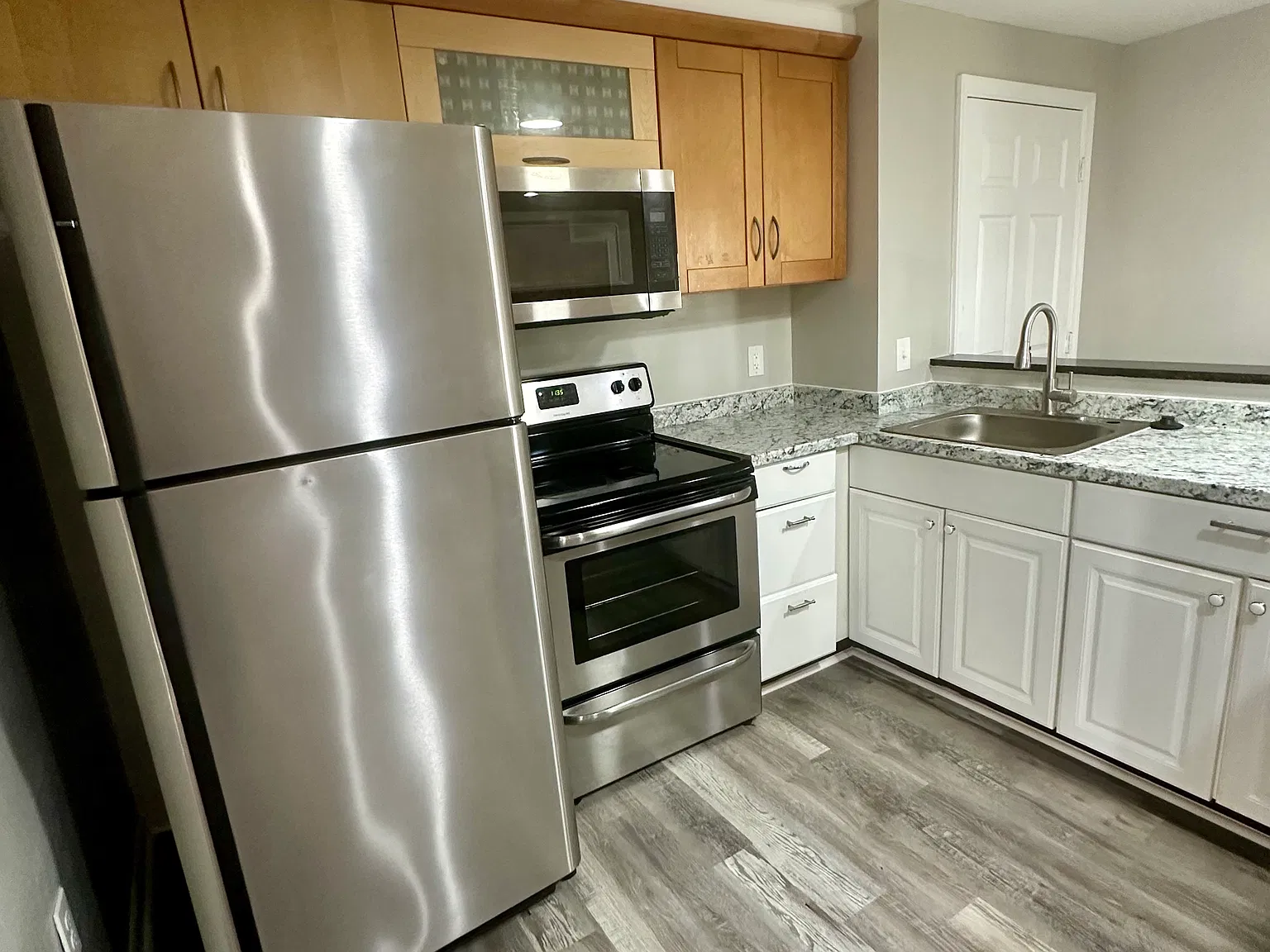 4 bed, 1600 sqft, $3,400 — Photo 3