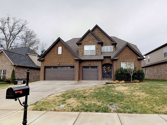 2nd image of 1117 Stockwell Dr