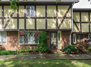 8172 Deepwood Blvd #15-8, Mentor, OH 44060