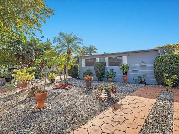 12890 NE Miami Ct, North Miami, FL 33161