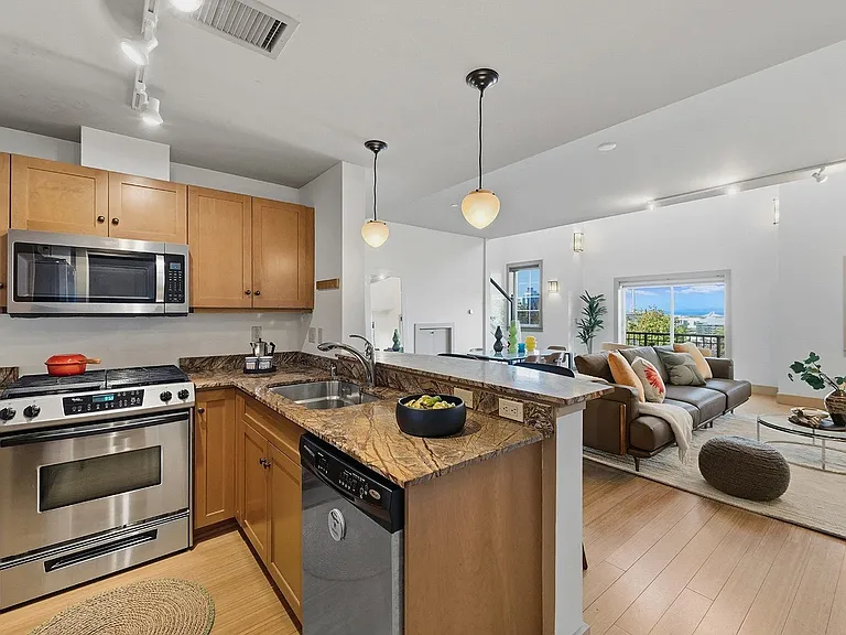 745 Bellevue Ave E #109 — Photo 8