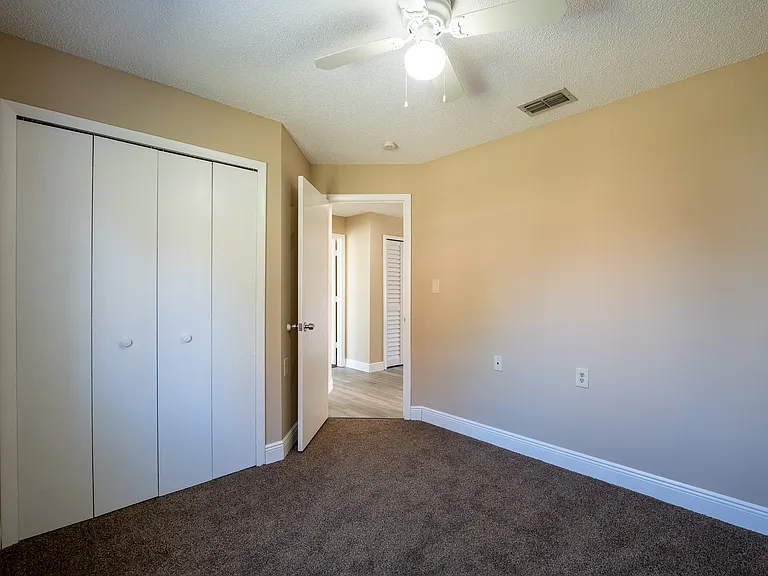1025 Clovercrest Rd — Photo 15