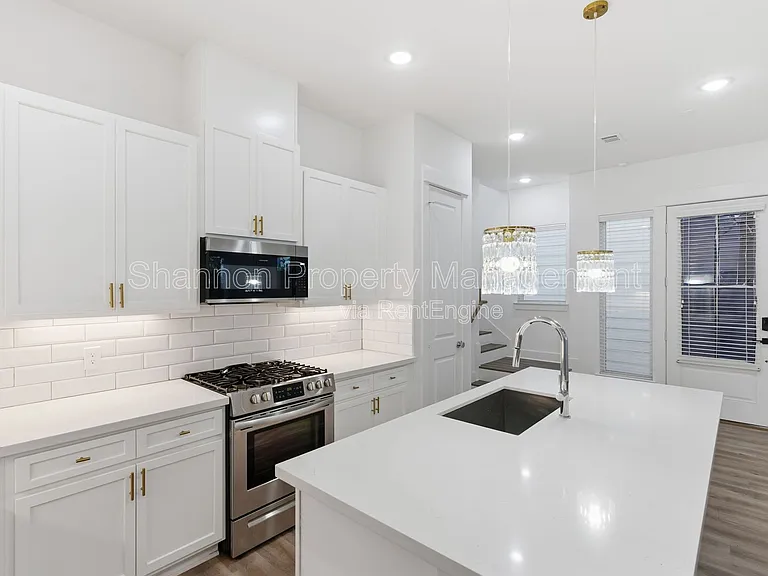 4605 Lavatera St — Photo 10
