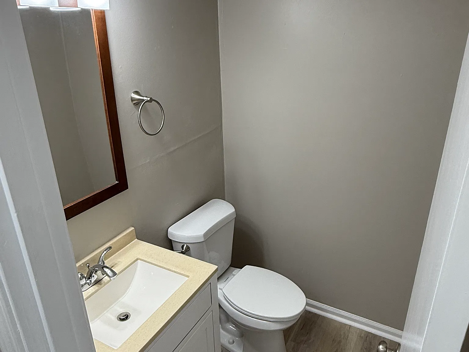 265 Hedgewood Ct — Photo 4