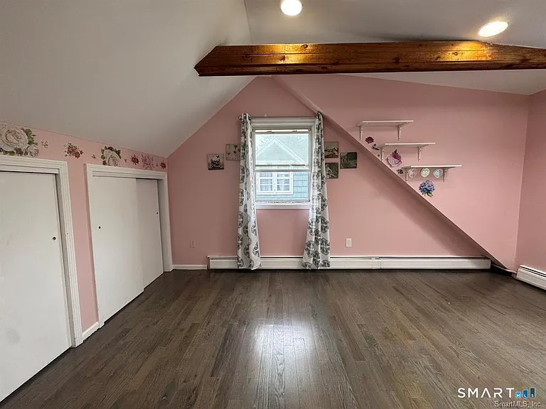165 Greenfield Dr — Photo 10