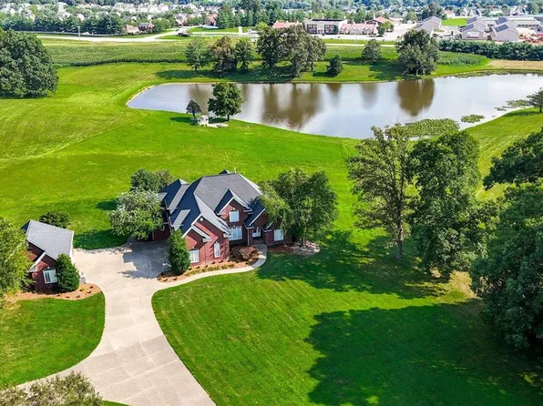 1990 W Lincoln Trail Blvd, Vine Grove, KY 40175