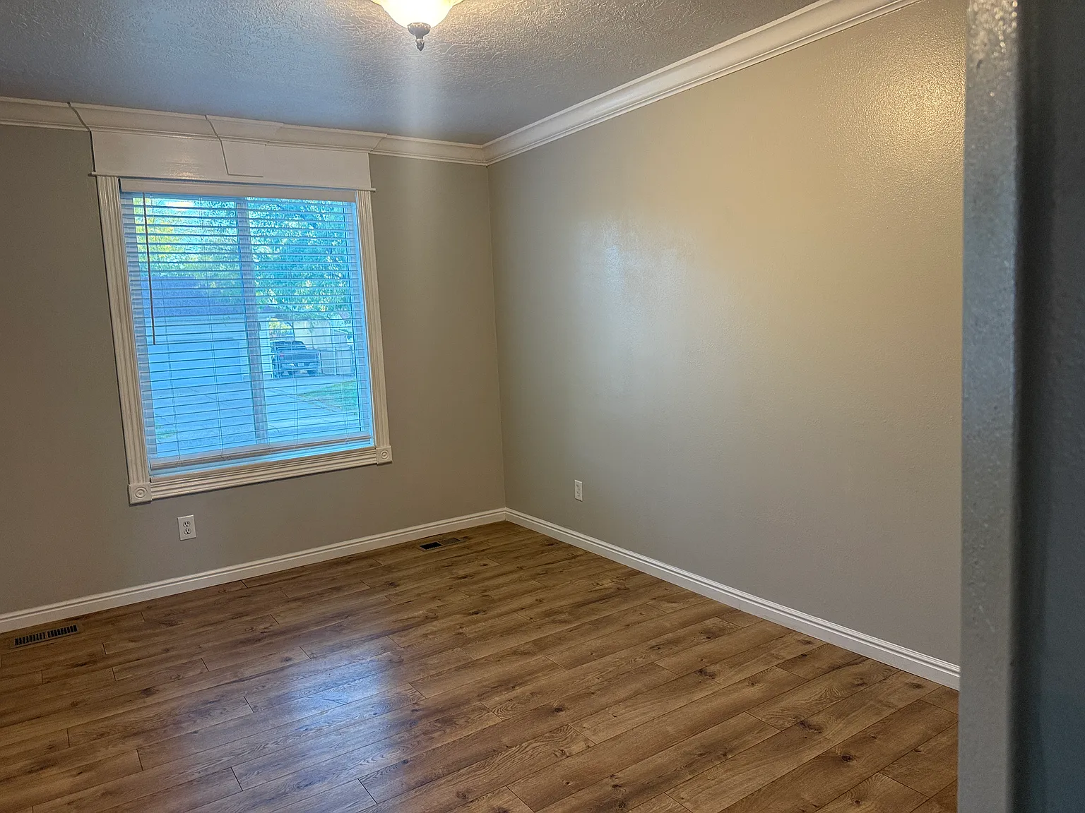 4 bed, 2118 sqft, $2,500 — Photo 3