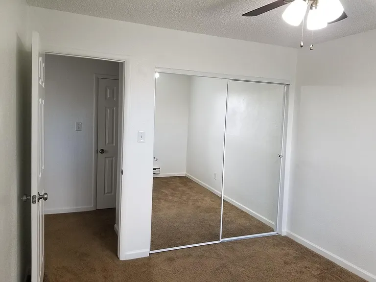 1025 Oak St #7 — Photo 11