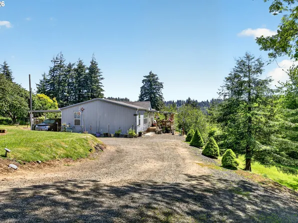 93736 Bay Park Ln, Coos Bay, OR 97420