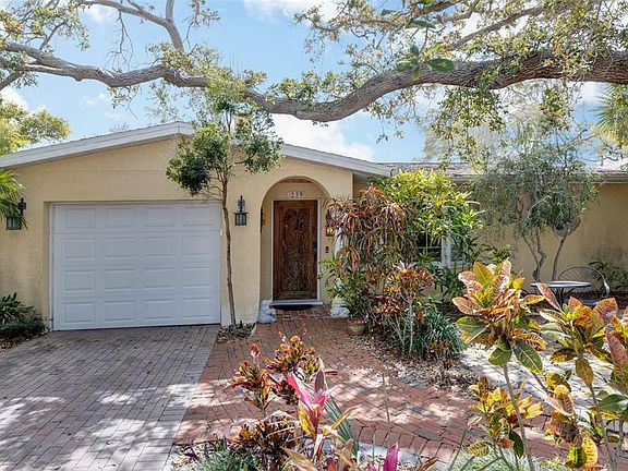 2nd image of 239 Sovrano Rd