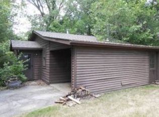 2348 Coldstream Ave NE, Cedar Rapids, IA 52402