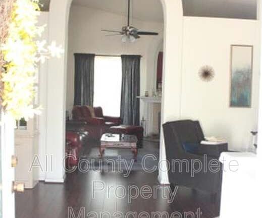 4th image of 707 Chestnut Oak Dr N